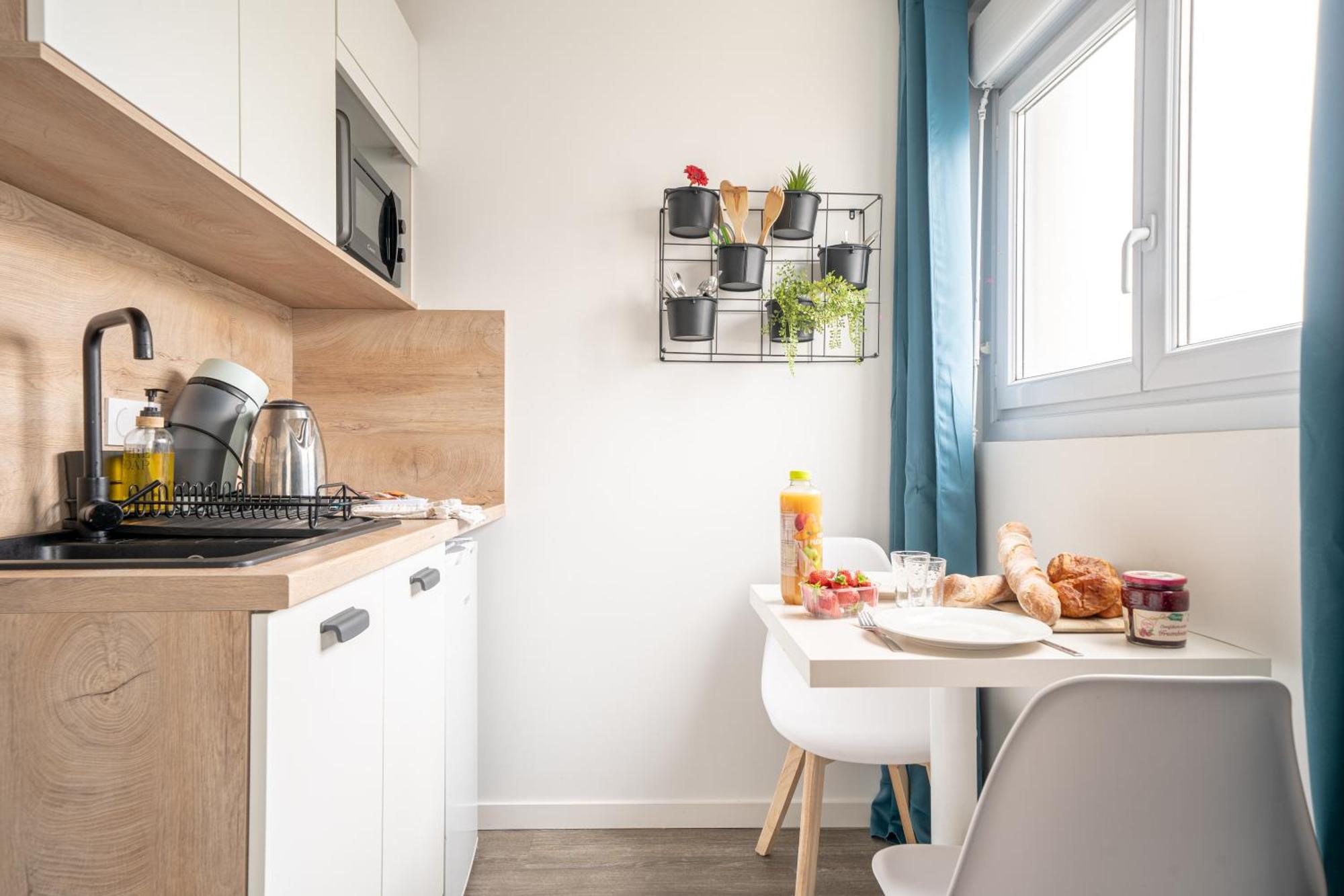 Suite Le Studio Litchi Baigne De Lumieres & Proche Des Plages Saint-Nazaire  Buitenkant foto